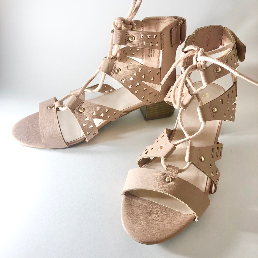 The Children’s Place Girls Sandals size 5y